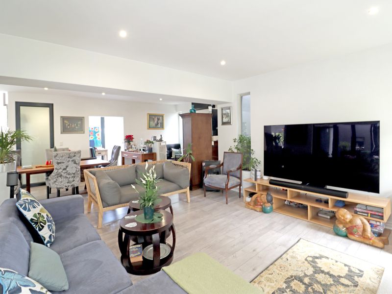 Move in and unpack in this beautifully renovated home! - Photo 3