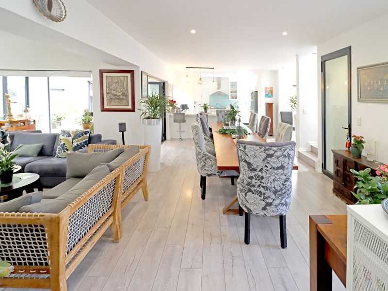 Move in and unpack in this beautifully renovated home! - Photo 9