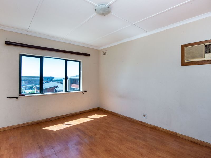 2 Bedroom Apartment in Moningside - Photo 8