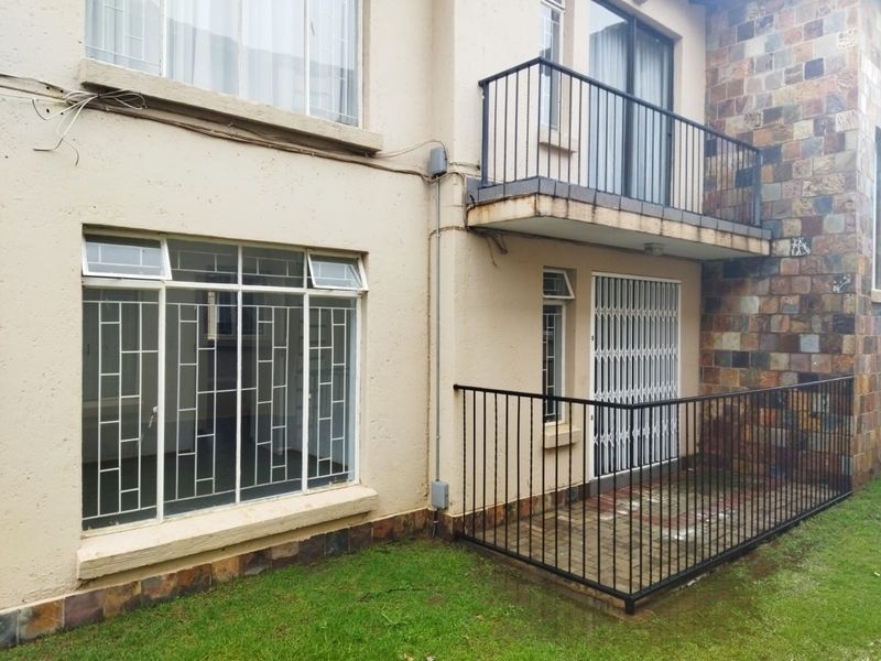 2 Berom Aparment / Flat for Sale in Bailey Park Potchefstoom. - Photo 4