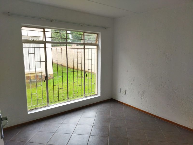 2 Berom Aparment / Flat for Sale in Bailey Park Potchefstoom. - Photo 10