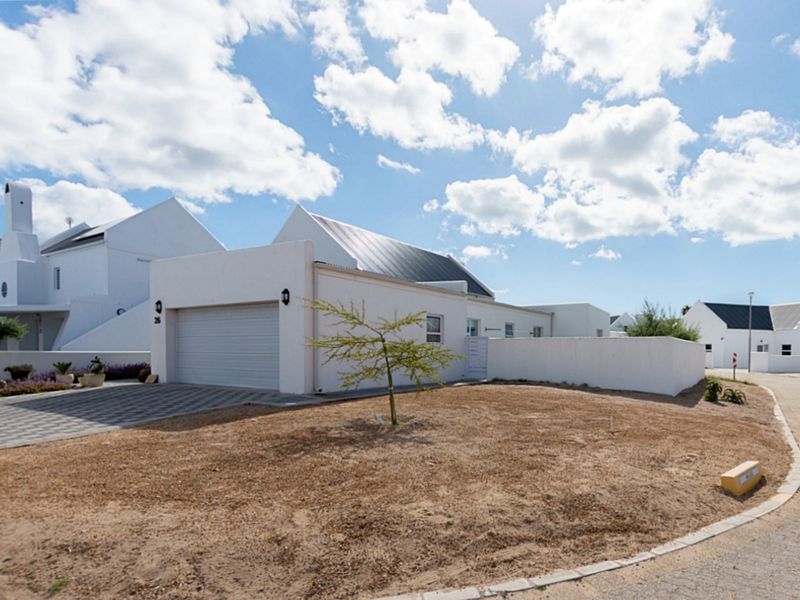 Charming 3-Bedroom Home in the Heart of Lampiesbaai, St Helena Bay - Photo 7