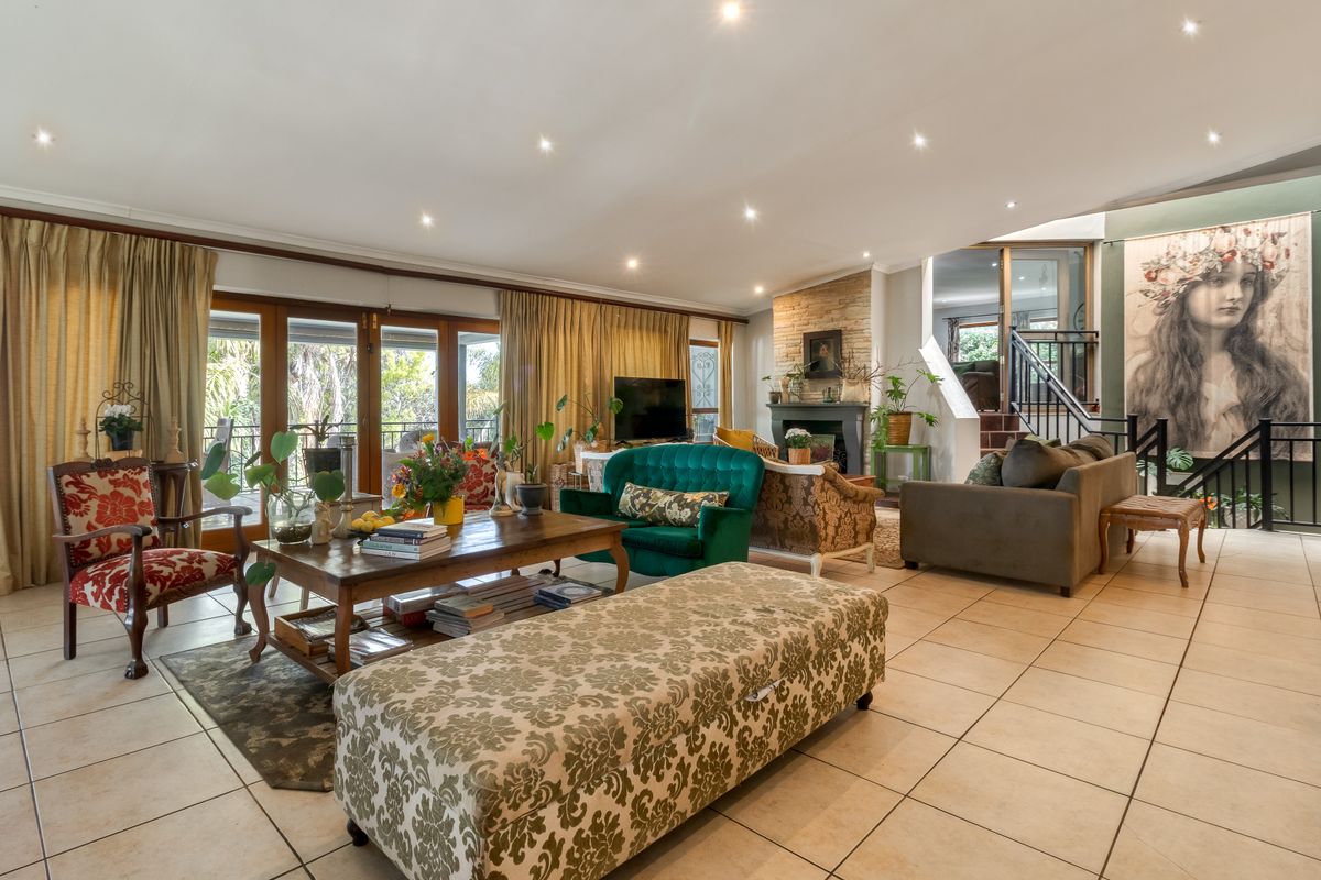 Heartfelt Living in La Concorde! - Photo 3