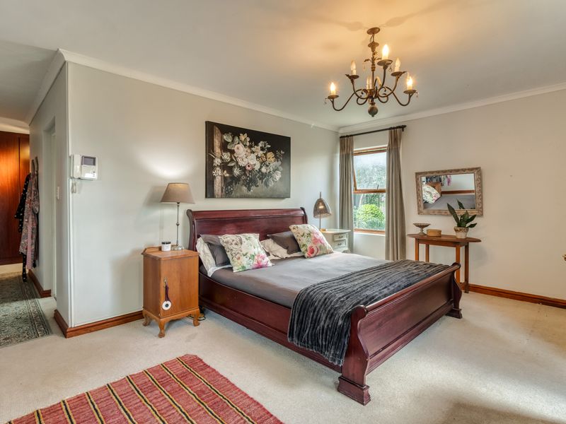 Heartfelt Living in La Concorde! - Photo 10