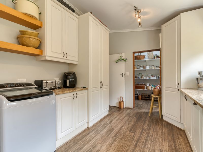 Heartfelt Living in La Concorde! - Photo 9