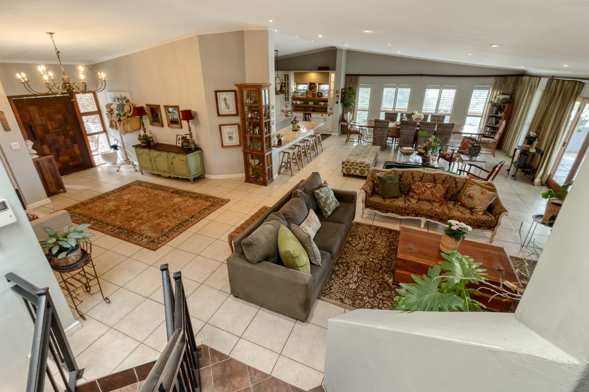 Heartfelt Living in La Concorde! - Photo 4