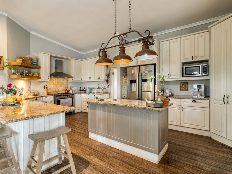 Heartfelt Living in La Concorde! - Photo 7