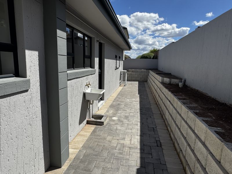 Your coastal dream home awaits. Brand new House in Monte Christo Estate (Hartenbos) - Photo 5