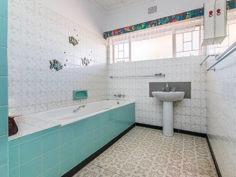 3 Bedroom home with Flat for sale in Lyttelton - Photo 10