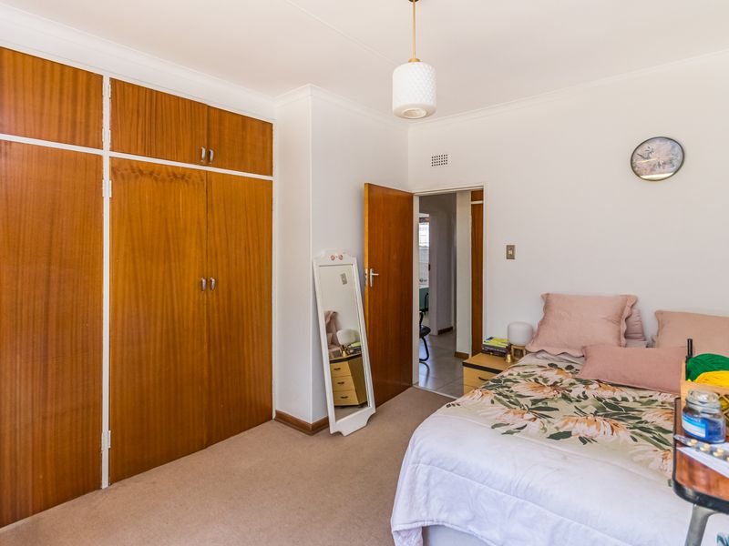 3 Bedroom home with Flat for sale in Lyttelton - Photo 8