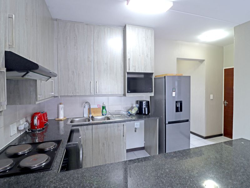 Prime Location in Grange Park, Barbeque Downs, Midrand - Photo 7