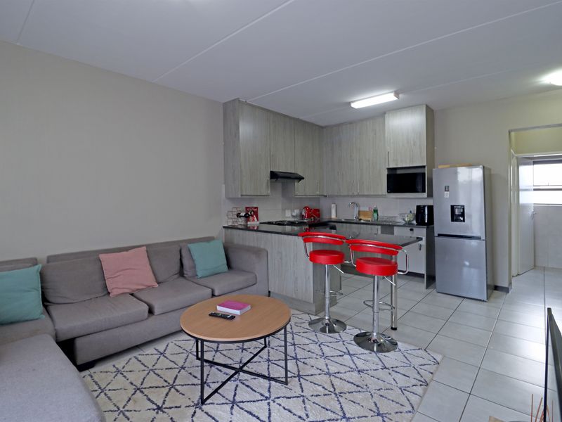 Prime Location in Grange Park, Barbeque Downs, Midrand - Photo 2