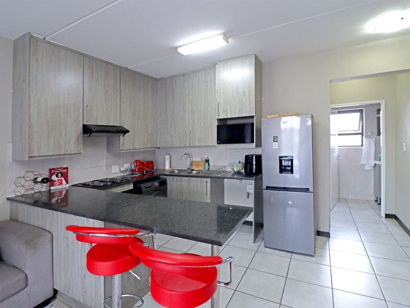 Prime Location in Grange Park, Barbeque Downs, Midrand - Photo 5