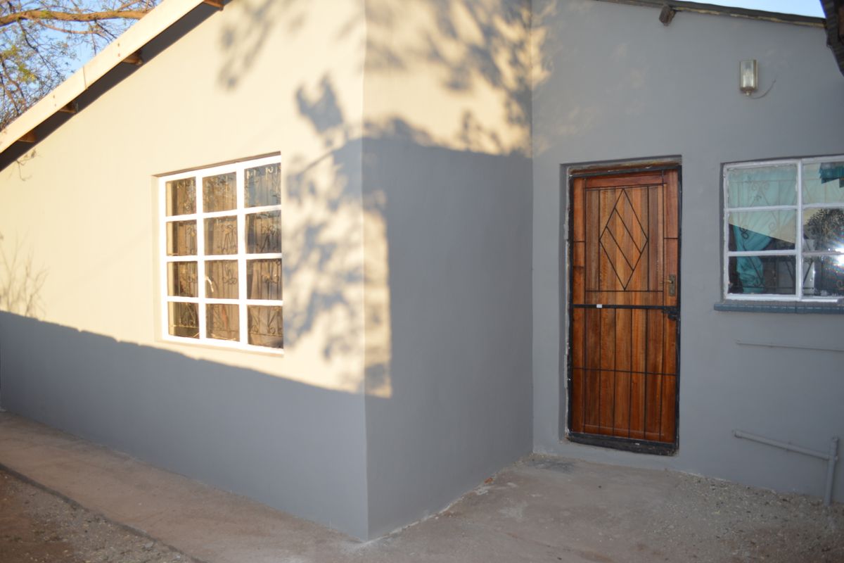 Your Family Home in  Mulungisi Queenstown - Photo 4