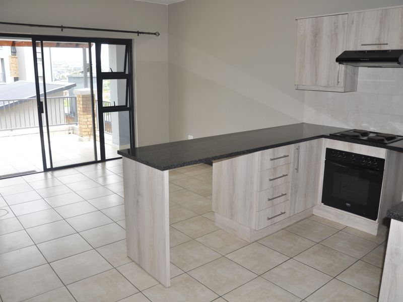 2 bedroom 2 bathroom First Floor Apartment in Barbeque Downs - Photo 2