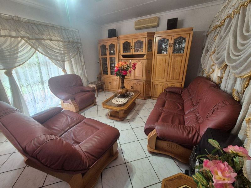 House For Sale In Akasia - Photo 8