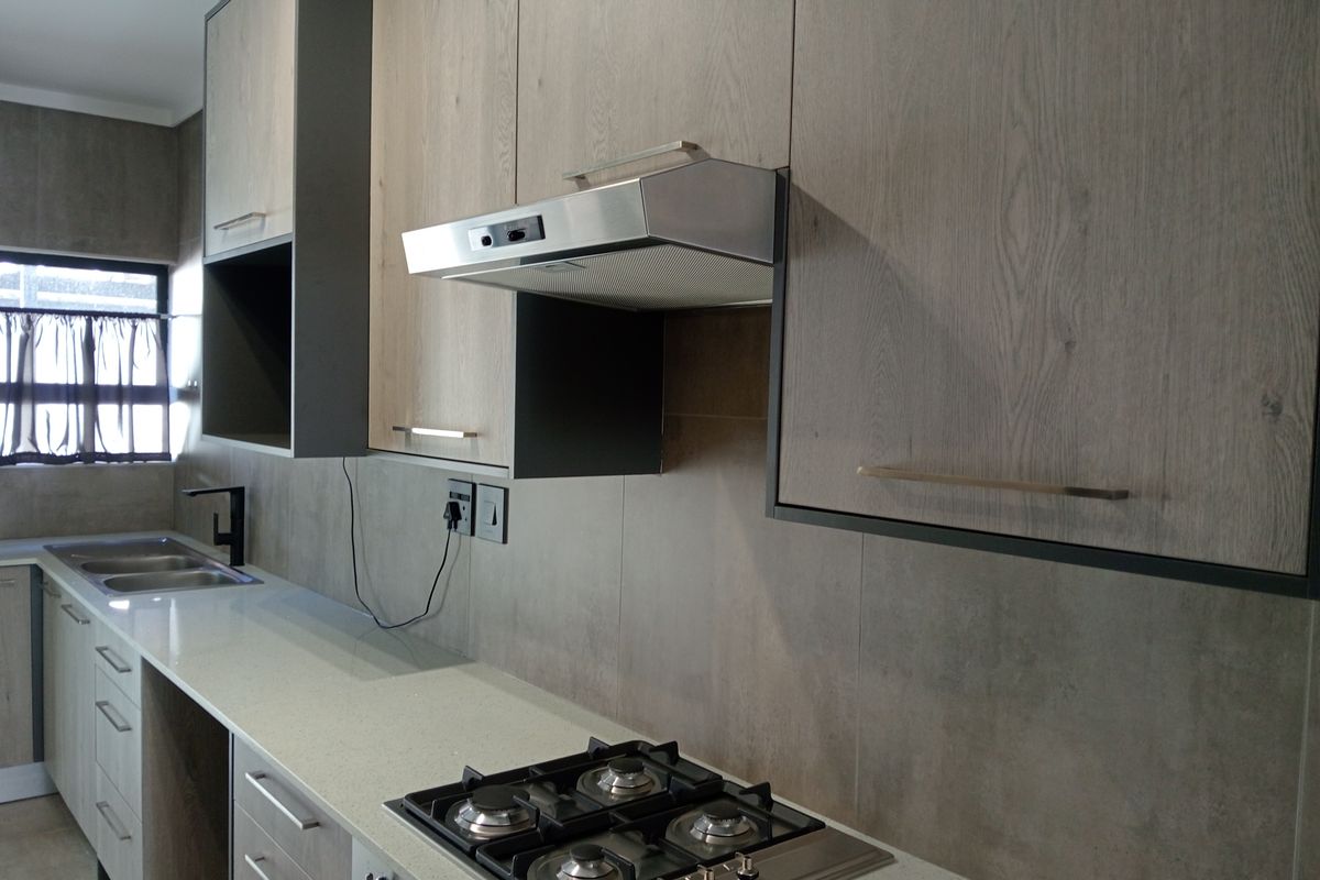 Modern 2-Bedroom Ground Floor Home in Secure Rynfield Complex - Photo 2