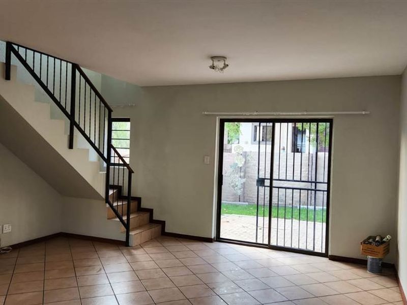 Charming 2-Bedroom Duplex — Ready to Become Your Home - Photo 4