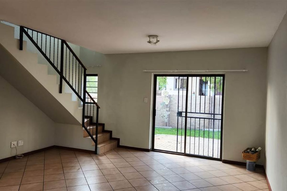 Charming 2-Bedroom Duplex — Ready to Become Your Home - Photo 4