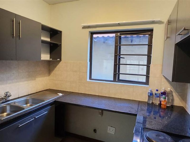 Charming 2-Bedroom Duplex — Ready to Become Your Home - Photo 6