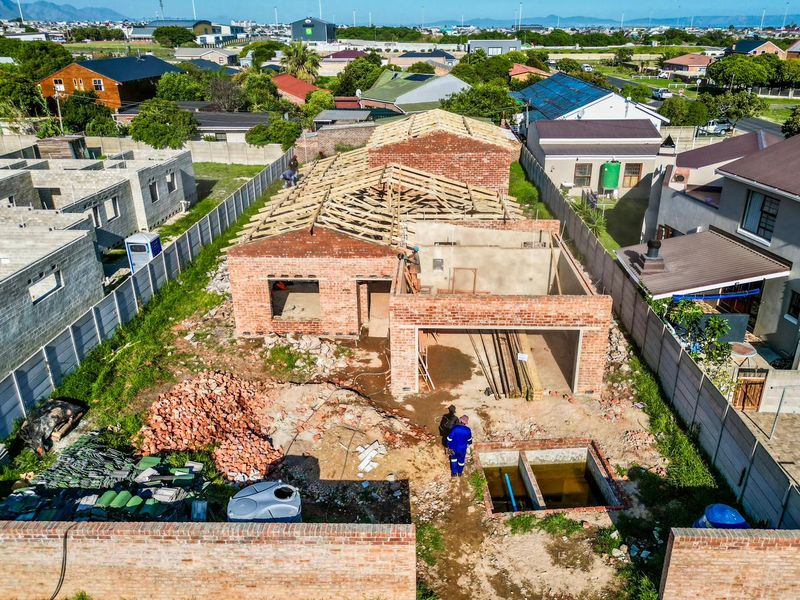 Family Living Made Easy – Modern Double-Storey Home in Sandbaai - Photo 9