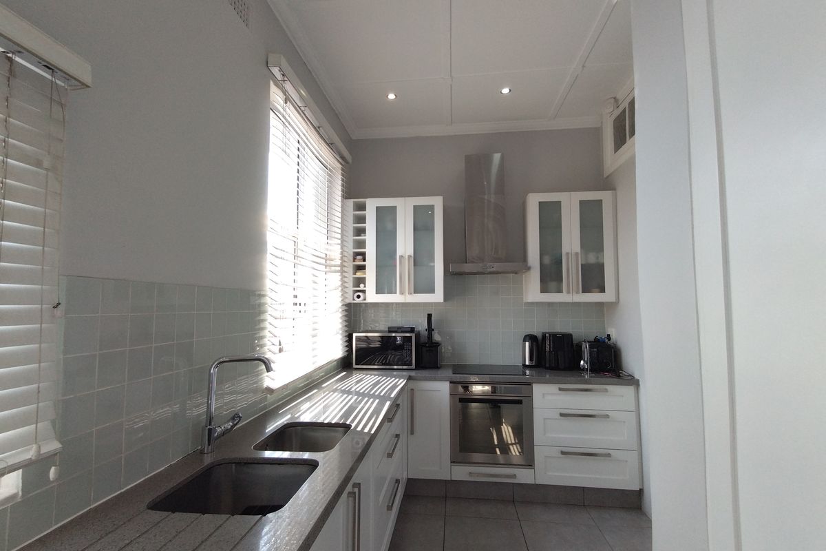 2 Beds with 2 Parking Musgrave Prime Location - Photo 3