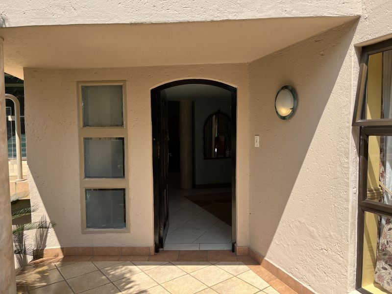 Solid St Andrews Family Home - Photo 2