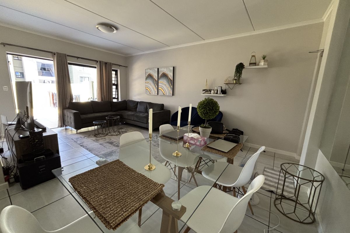 Live the Waterfall Lifestyle – Stunning Designer Touches - Photo 2