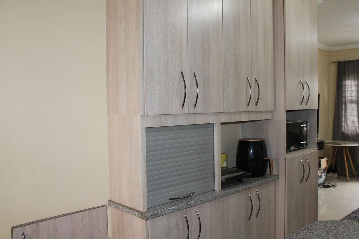 2-bedroom duplex in Mayberry Park, Alberton - Photo 3