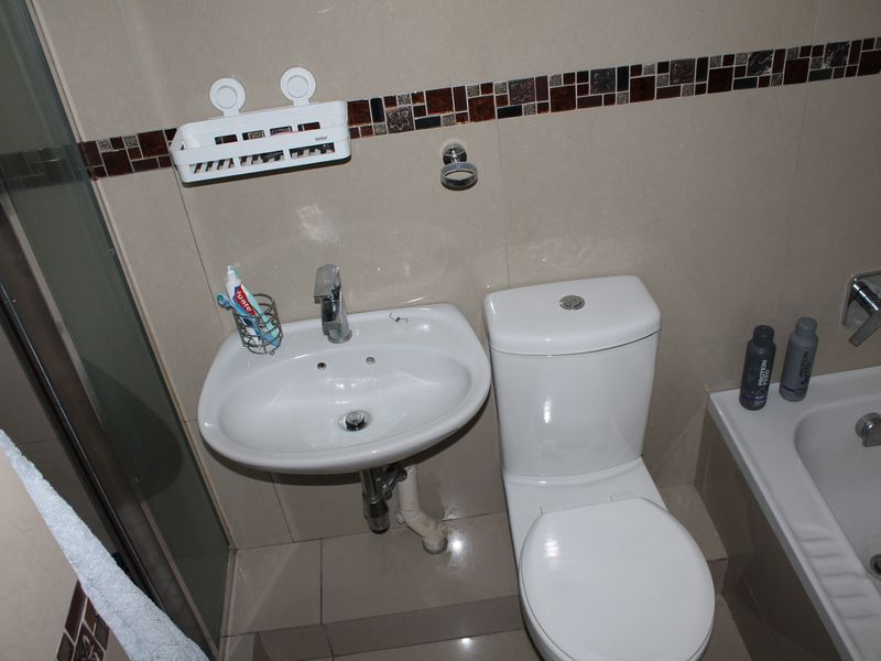 2-bedroom duplex in Mayberry Park, Alberton - Photo 10