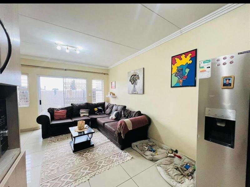 2-bedroom duplex in Mayberry Park, Alberton - Photo 6