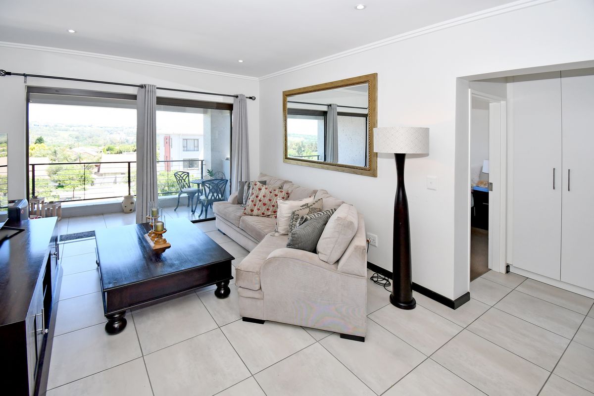 Laguna, Barbeque Downs — Top-Floor 1-Bedroom with Exceptional Views - Photo 5