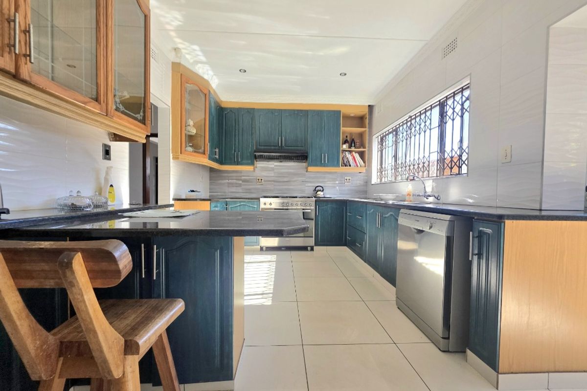 Your Family’s Forever Home Awaits – Spacious 4-Bedroom in Isipingo Hills! - Photo 2