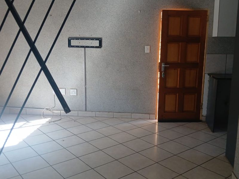 Stylish 3-Bedroom Duplex in Secure Lemonwood Estate – Modern Living at Its Best! - Photo 5