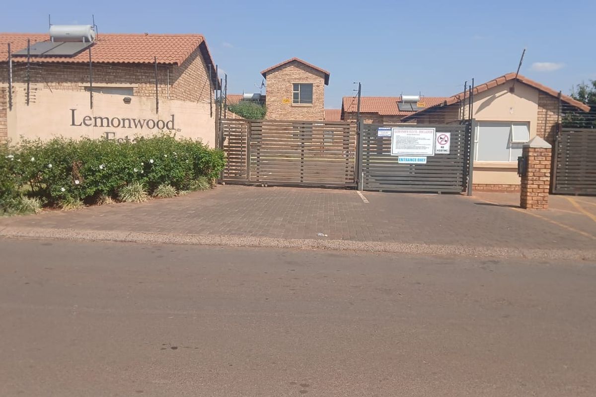 Stylish 3-Bedroom Duplex in Secure Lemonwood Estate – Modern Living at Its Best! - Photo 4