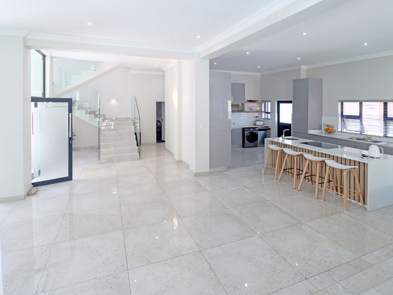 Uncompromising Style & Space: Modern Family Living at Its Finest - Photo 3