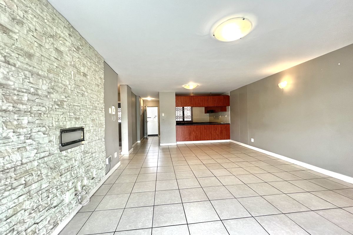 Morningside, 2 Bedroom Flat, 2 Parking for Sale - Photo 4