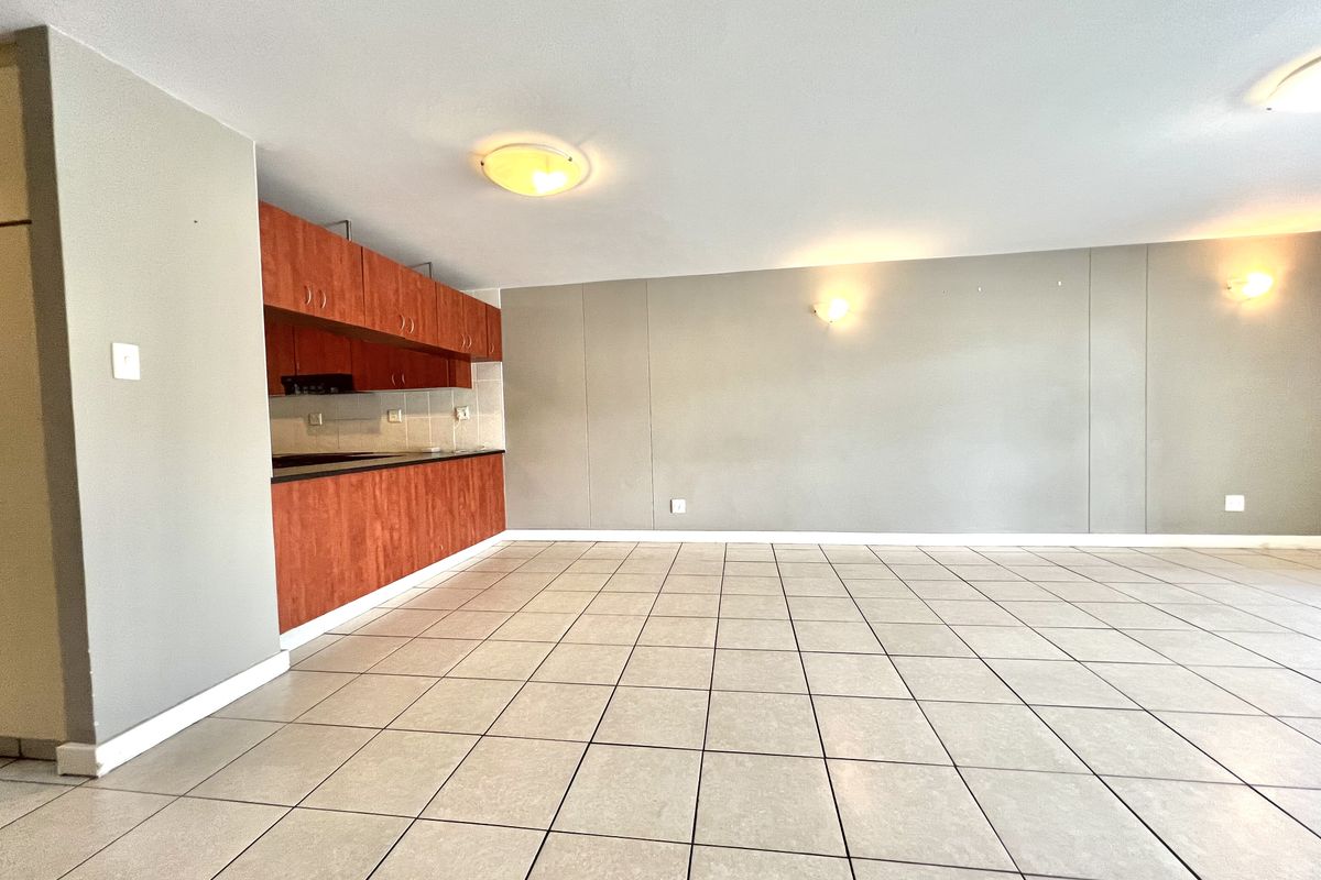 Morningside, 2 Bedroom Flat, 2 Parking for Sale - Photo 5
