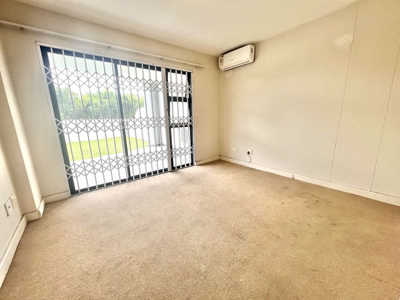 Morningside, 2 Bedroom Flat, 2 Parking for Sale - Photo 9