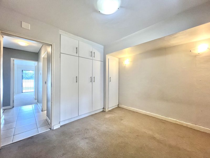 Morningside, 2 Bedroom Flat, 2 Parking for Sale - Photo 7