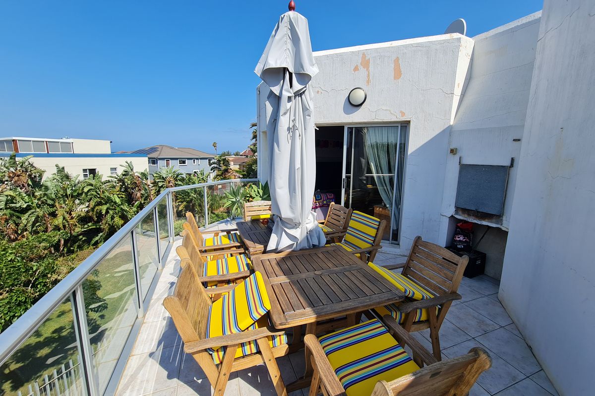 Architecturally Designed with Lovely Sea Views in Wavecrest, Jeffreys Bay - Photo 4