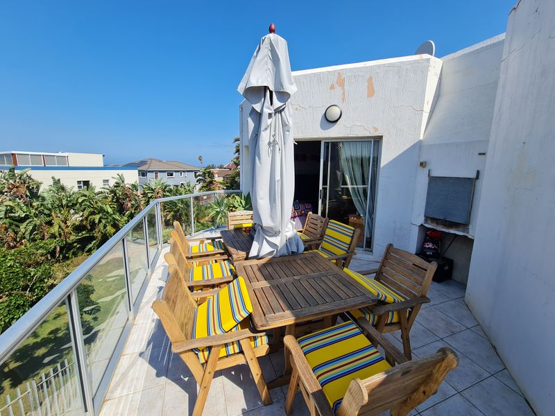 Architecturally Designed with Lovely Sea Views in Wavecrest, Jeffreys Bay - Photo 4