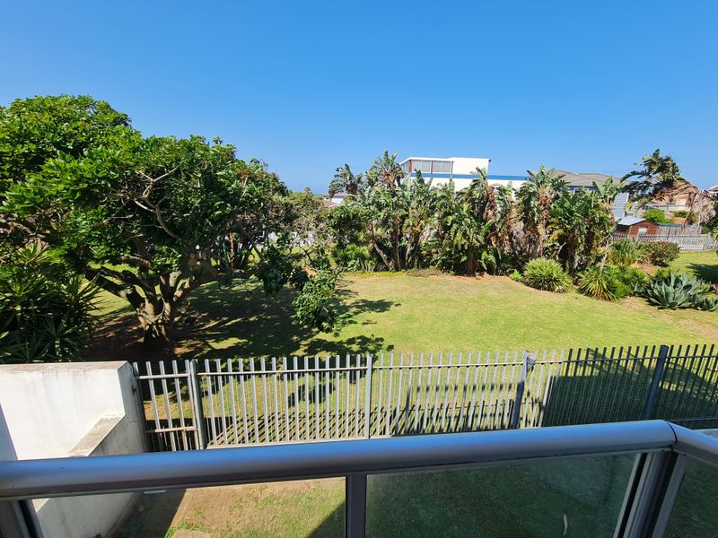 Architecturally Designed with Lovely Sea Views in Wavecrest, Jeffreys Bay - Photo 6