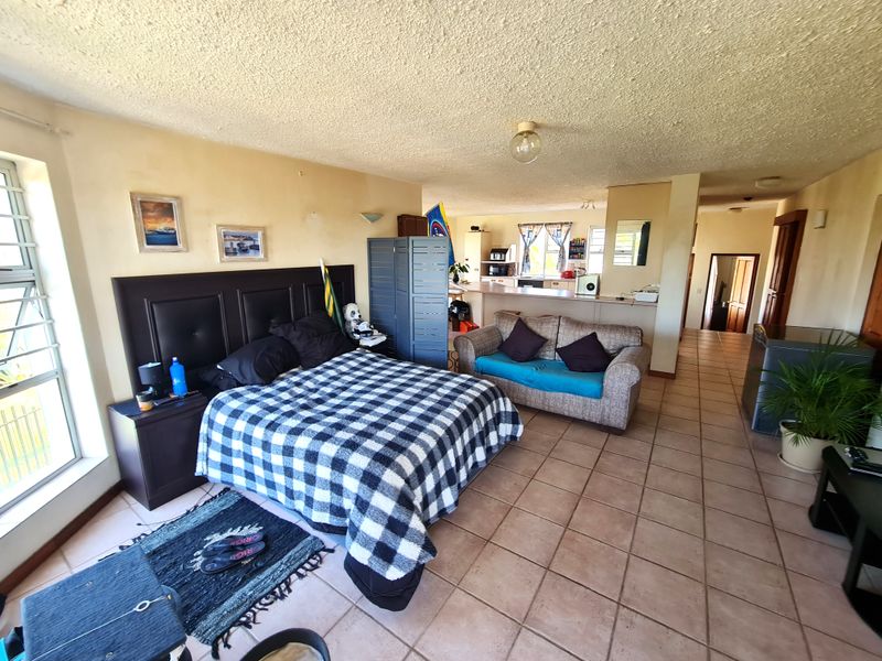 Architecturally Designed with Lovely Sea Views in Wavecrest, Jeffreys Bay - Photo 7