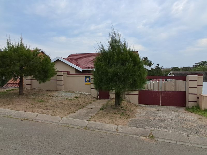 Family Living in Haven Hills - Photo 1