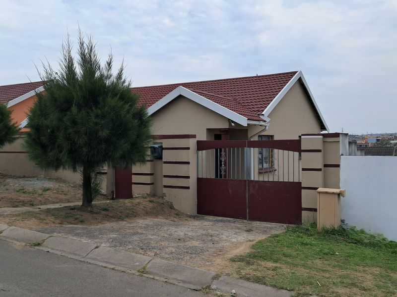 Family Living in Haven Hills - Photo 2