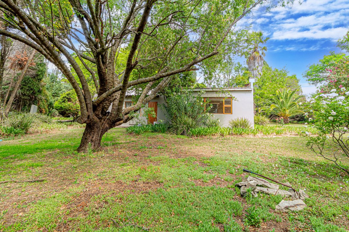 CLOSE TO MIDRAND VARSITY AND THE MOSQUE; - Photo 4