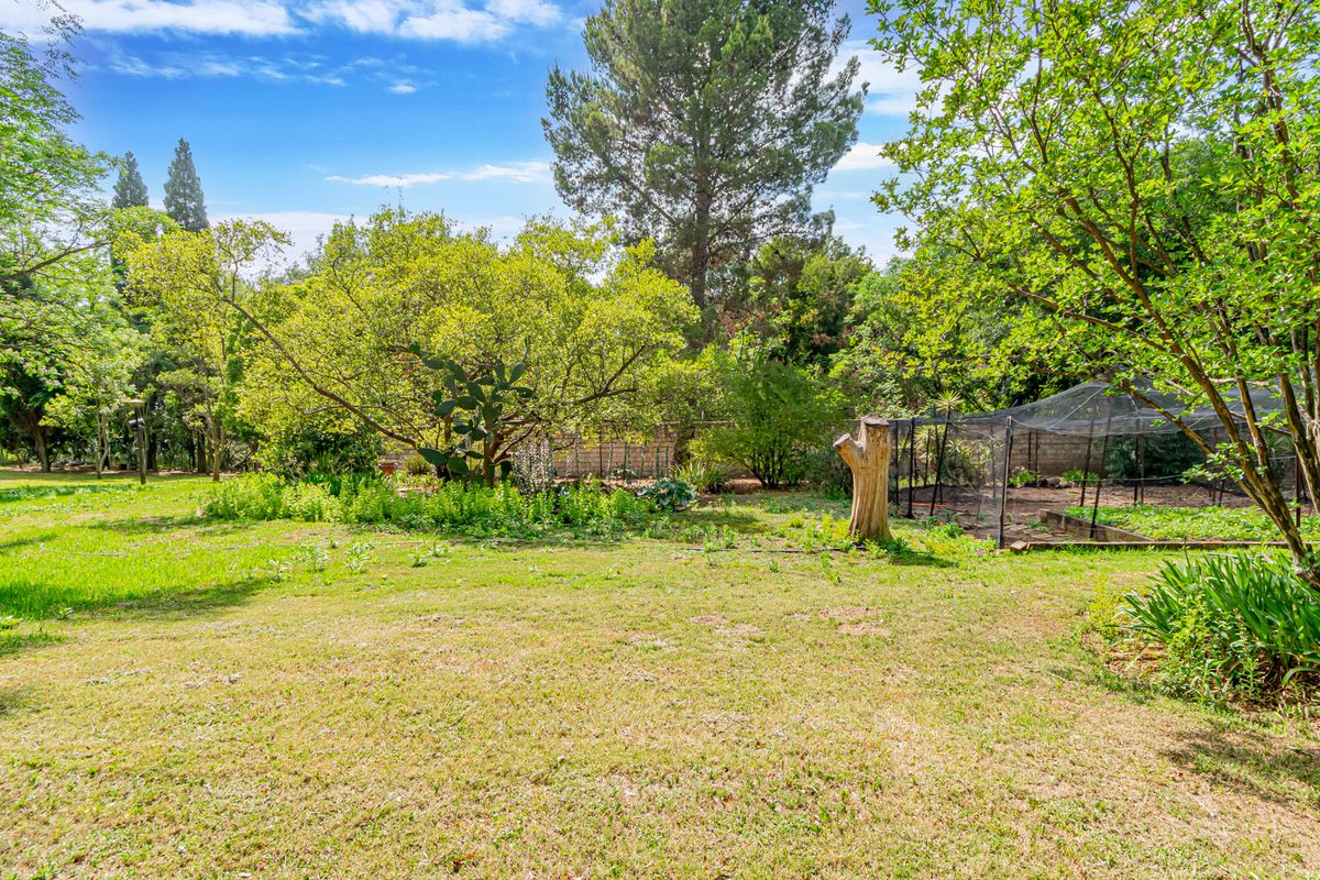 CLOSE TO MIDRAND VARSITY AND THE MOSQUE; - Photo 5