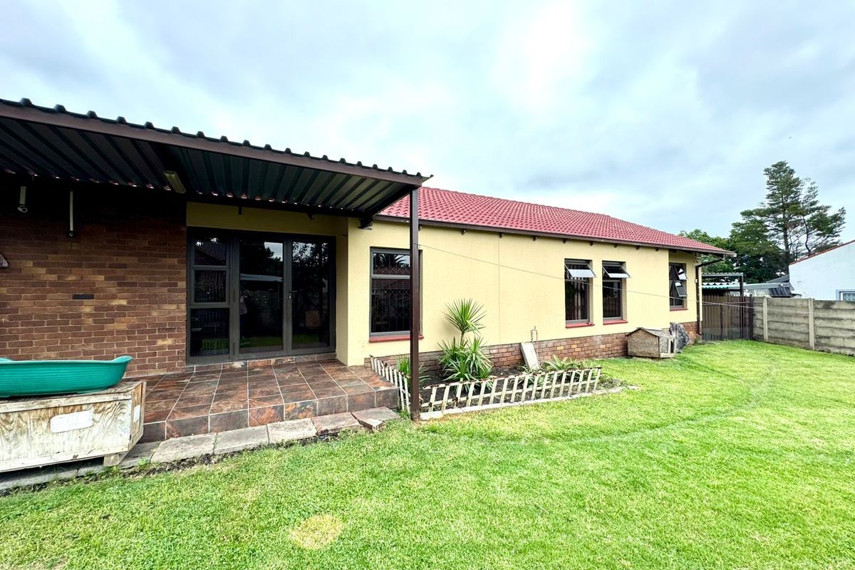 Spacious Family Home with Income Generating Flatlet and Versatile Outdoor Space - Photo 3