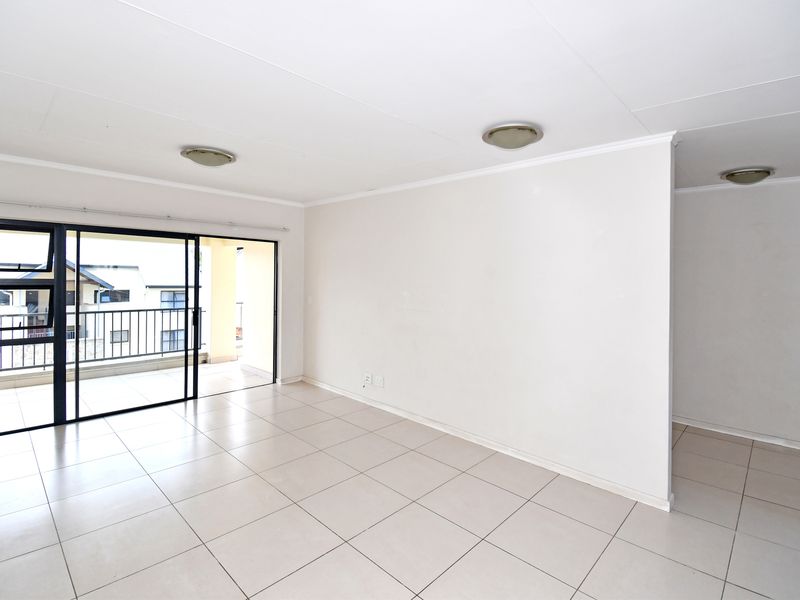2 Bed 2 Bath Top-Floor Apartment for Sale in Kyalami Hills Lifestyle Complex - Photo 1